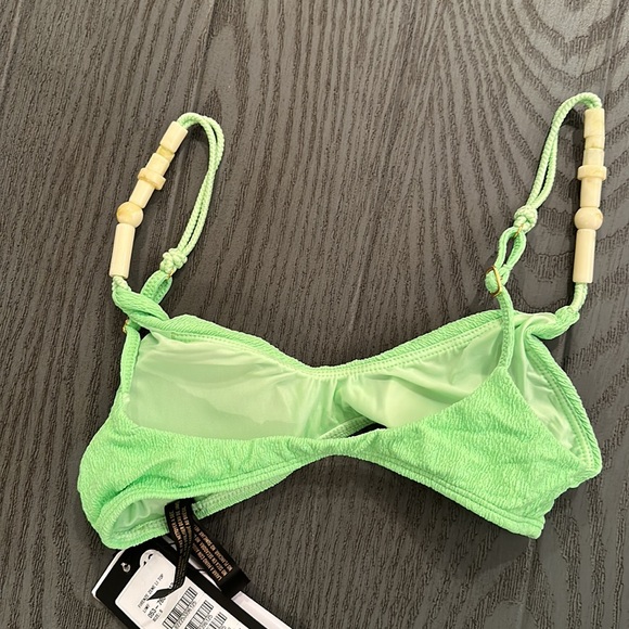 Vix Bikini - Swimsuit- New .Retail $266.00 - Picture 8 of 12